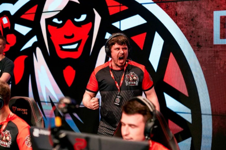 zoneR has temporarily returned to HardLegion. zoneR has temporarily returned to HardLegion.