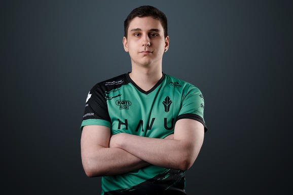 The coach of the Finnish team HAVU will temporarily take the place of one of the players