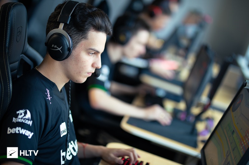Breno brnz4n Poletto będzie nadal rywalizować dla MIBR na IEM Katowice